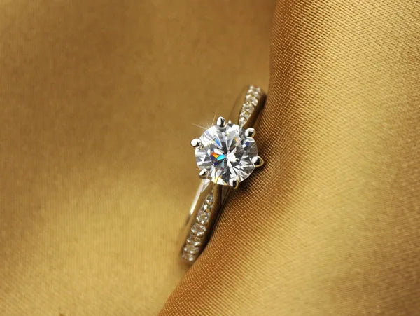 Diamond Glow Claw Ring