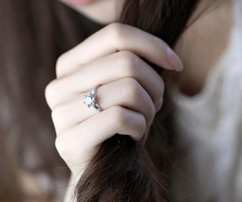 Diamond Glow Claw Ring