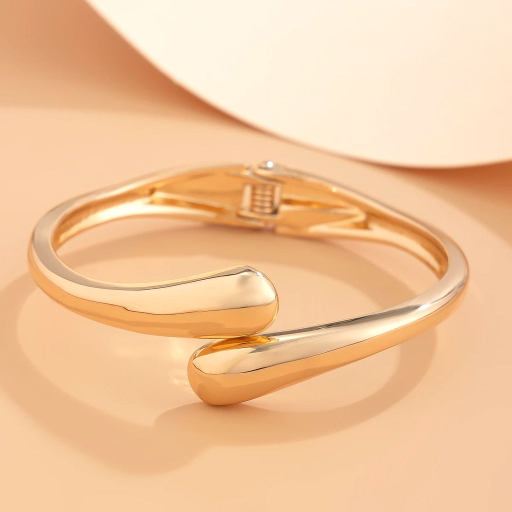 Elegant Gold Bangle